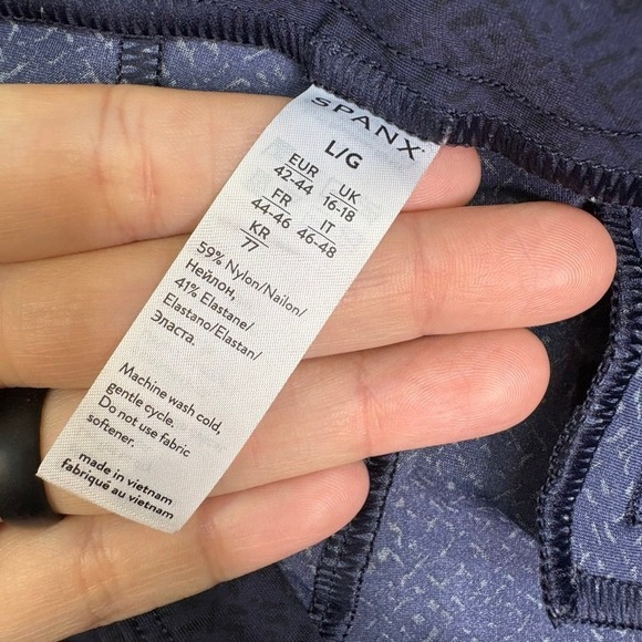 SPANX Active Shorts Size Large Blue 10"‎ Bermuda Pull On Outdoor Hiking - Picture 4 of 5